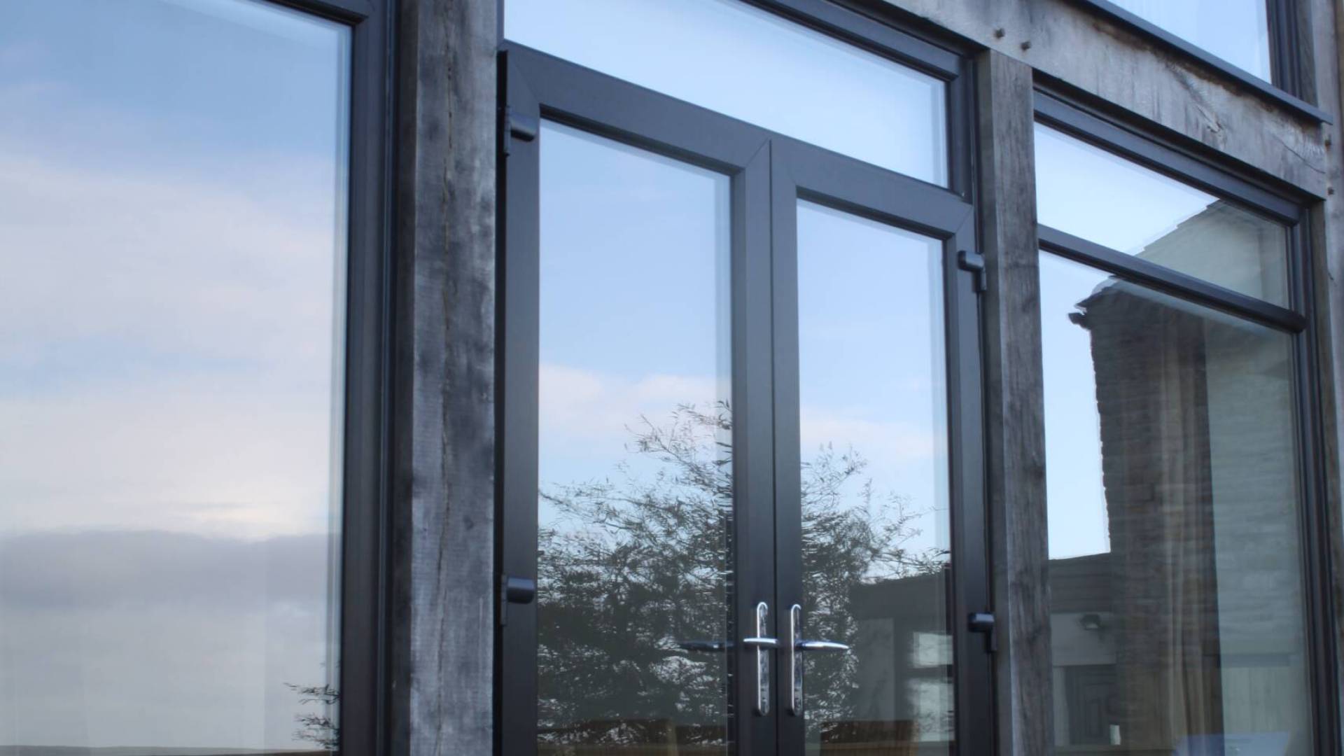 LiniarDoor4
